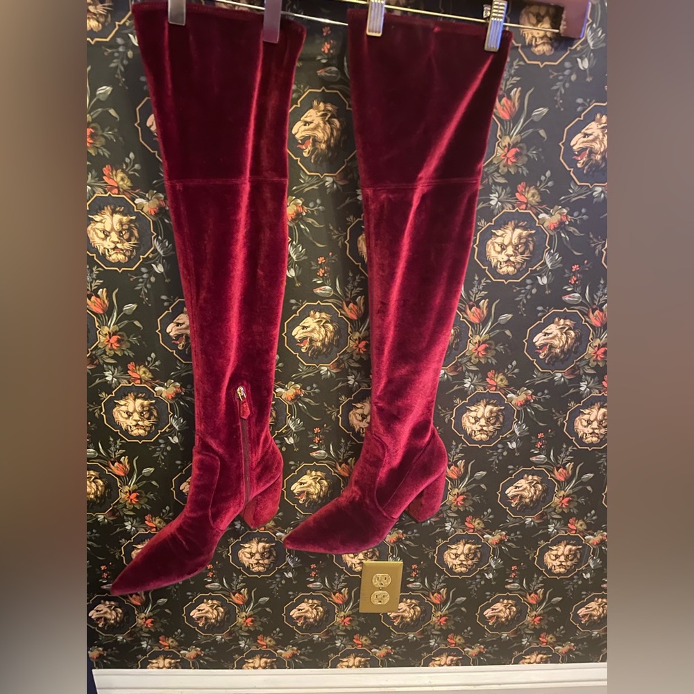 EUC auth. Prada thigh high velvet boot size 39/ US 8-8.5 Beautiful wine color!